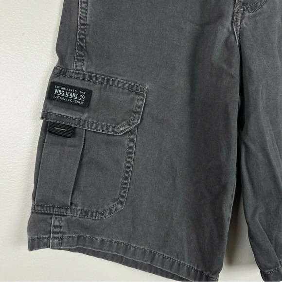 Boys Grey Wrangler Cargo Shorts Size 8 Regular - Picture 2 of 6